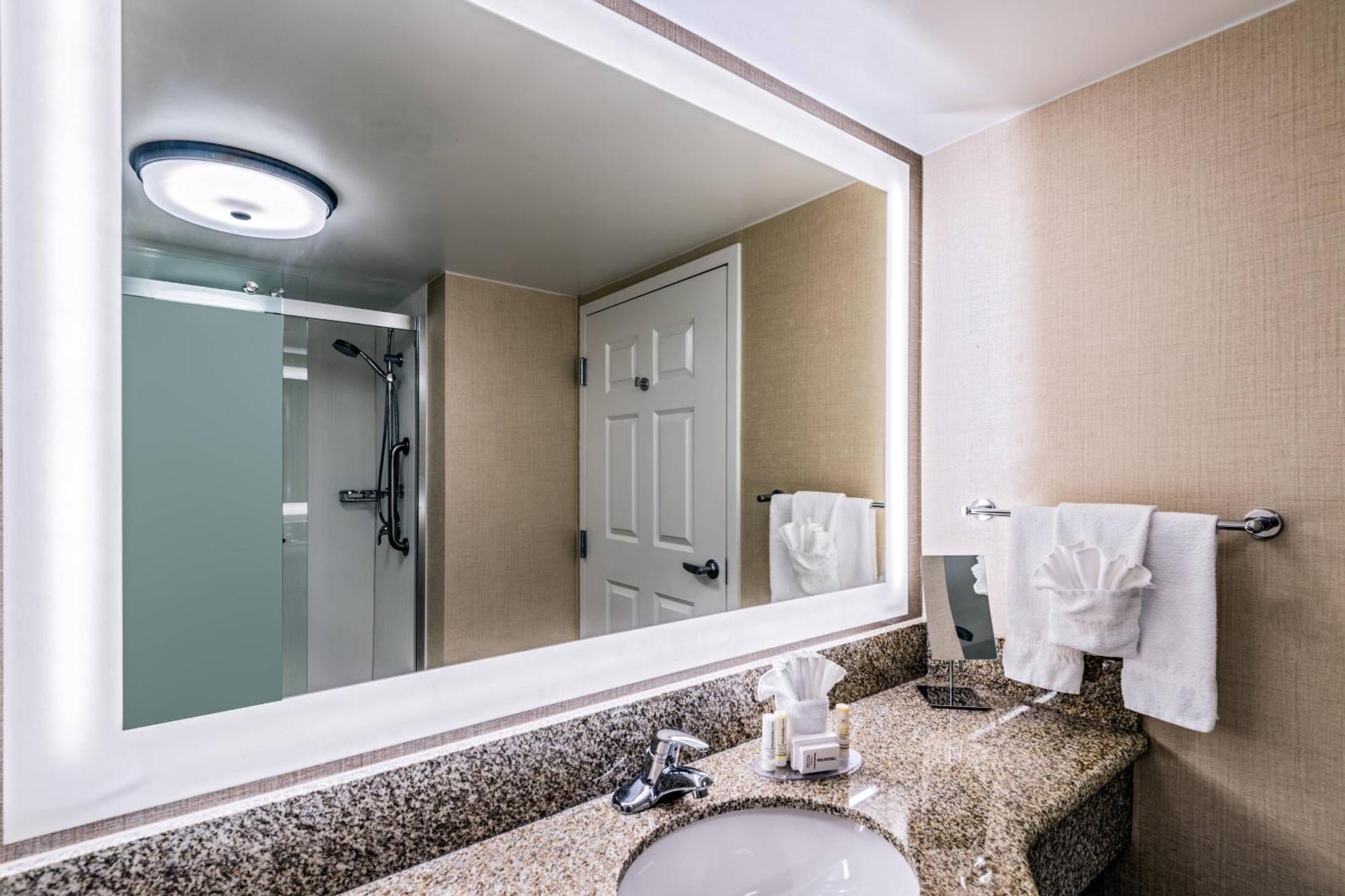 Courtyard By Marriott Charleston Historic District Exterior foto