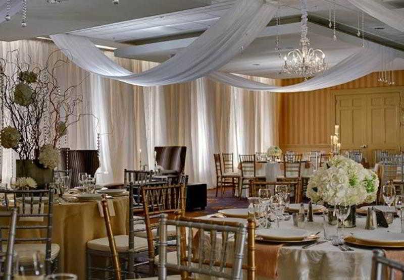 Courtyard By Marriott Charleston Historic District Restaurante foto