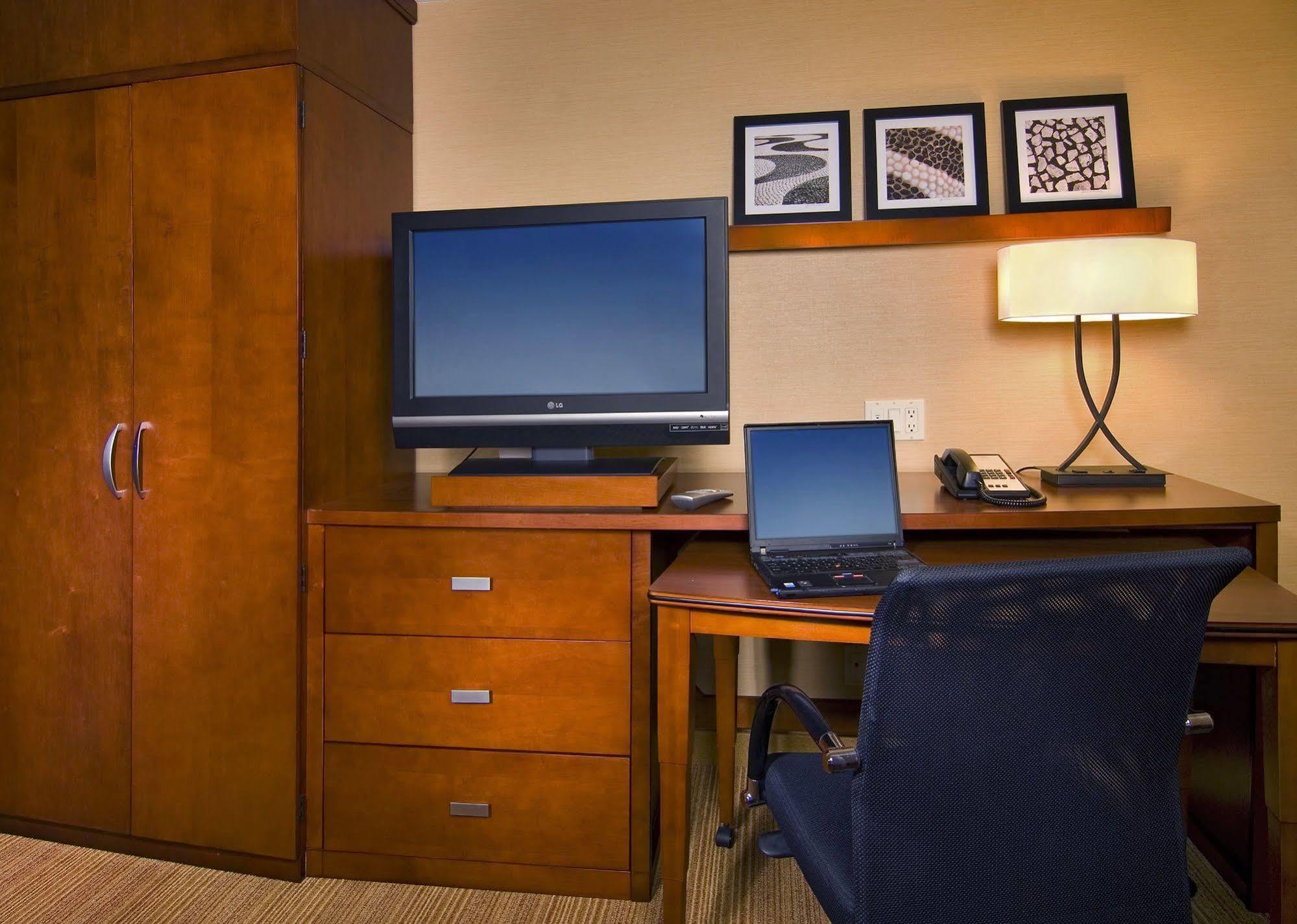 Courtyard By Marriott Charleston Historic District Quarto foto
